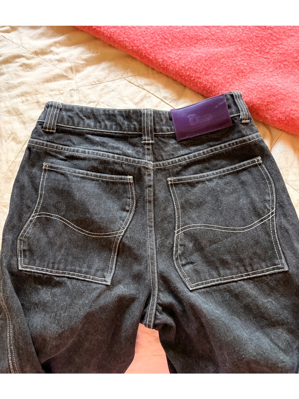 Black dime jeans w contrast stitching - Picture 4 of 6